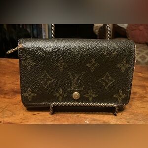 Authentic Louis Vuitton Porte-Monnaie Tresor Wallet